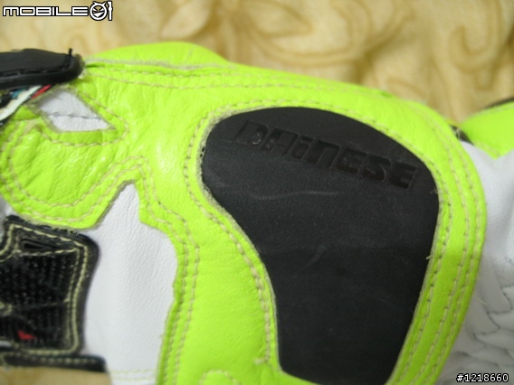 [開箱文] dainese replica valentino rossi  gloves