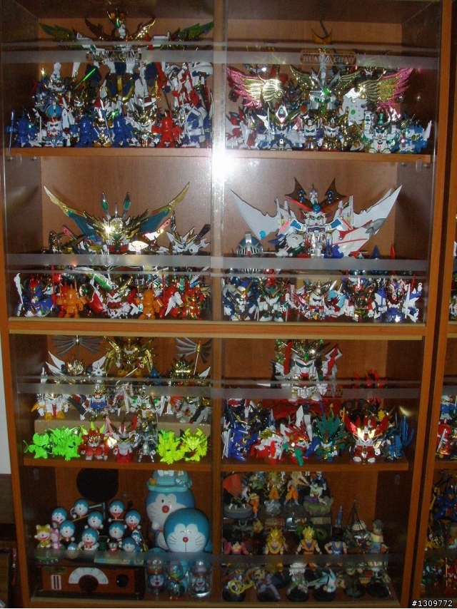 分享我的玩具櫃，大多是BB戰士、Gundam