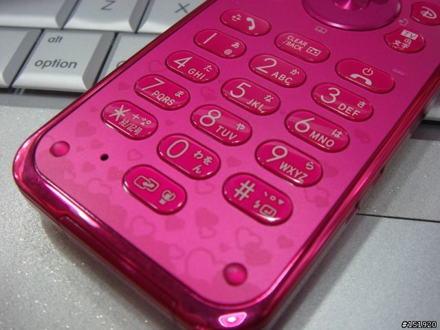 大小姐Hot Pink第2彈~Disney Mobile DM003SH by SHARP 開箱嚕!!!