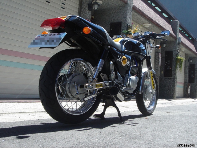 [分享]冷門的小檔車,YAMAHA愛將SR 150外觀小改造~新增10年愛將改裝照!