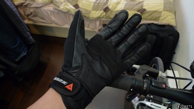 [純分享] Dainese air-FLUX 夏季透氣短手套
