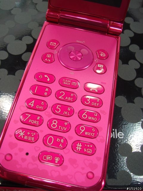 大小姐Hot Pink第2彈~Disney Mobile DM003SH by SHARP 開箱嚕!!!