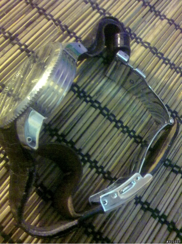 唉阿~我的錶病了.....