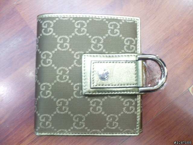 美國outlet 真是便宜 !!!!真的是買過頭了