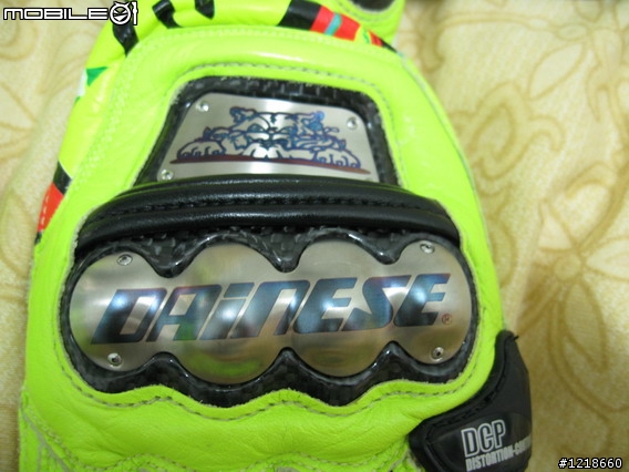 [開箱文] dainese replica valentino rossi  gloves