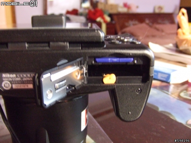 nikon p90 很不專業拉~~因為還在充電~~~一點圖一點字補一下