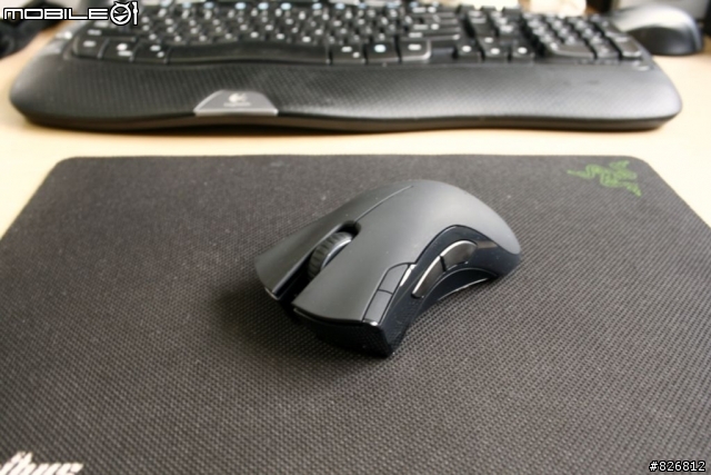 旗艦級兩棲電競滑鼠 - Razer Mamba (新增圖)