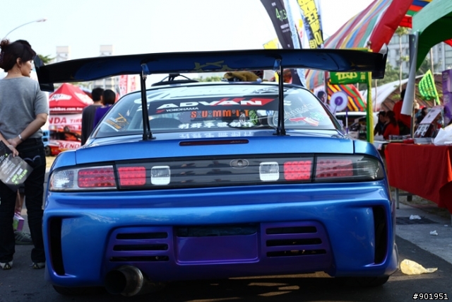新加入影片，5DII用連拍追焦 2009鳳山市慶祝青年節城市漂移賽車