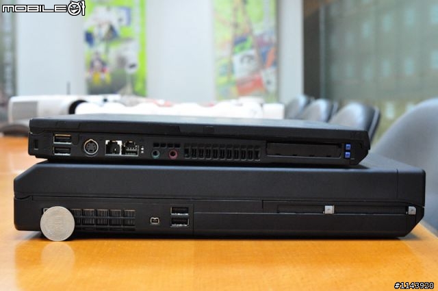 陸地上最強悍的戰車級筆電-Lenovo W700ds