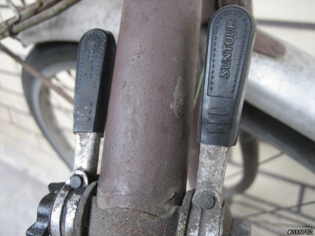 整理家裡的老舊單車