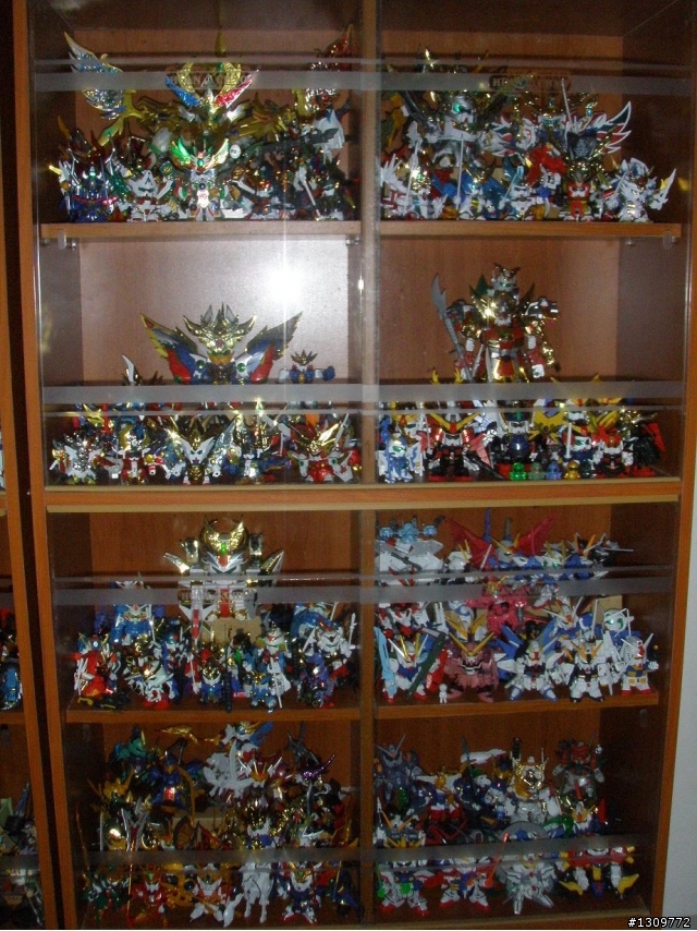 分享我的玩具櫃，大多是BB戰士、Gundam