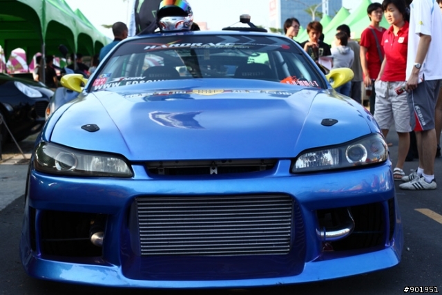 新加入影片，5DII用連拍追焦 2009鳳山市慶祝青年節城市漂移賽車