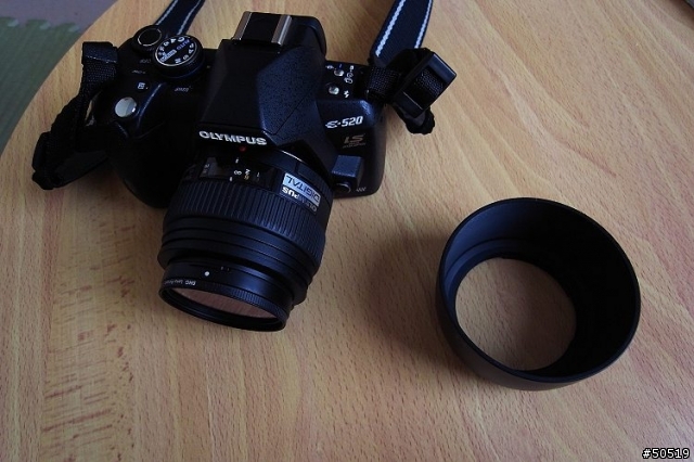 敗了首顆"50mm -F2.0"定焦鏡