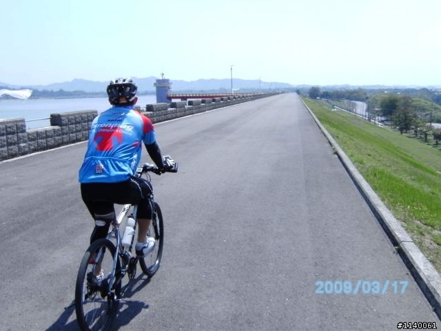 [遊記]3/17(二)高雄→橋頭糖廠→小岡山→阿公店水庫...涼麵填肚騎