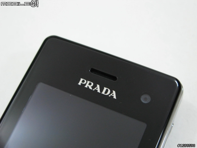 精品手機 PRADA II入荷，500 萬聰明時尚唯一選擇！