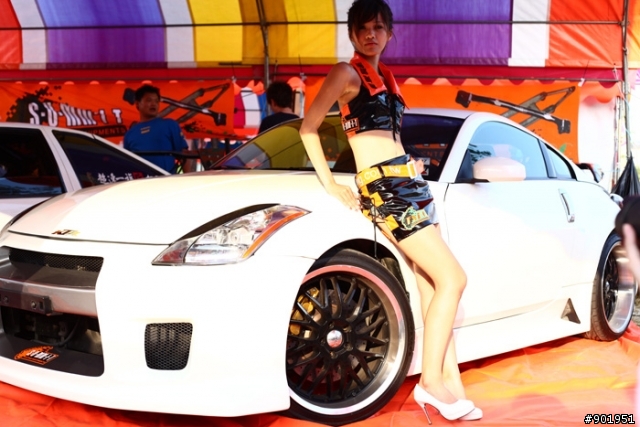 新加入影片，5DII用連拍追焦 2009鳳山市慶祝青年節城市漂移賽車