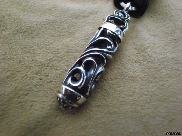 銀界帝王CHROME HEARTS,十字架&軸狀項鍊+渦狀刻紋旋轉戒