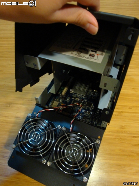 [開箱文] 首發Synology 2009新款NAS DS409+ (3/20更新)