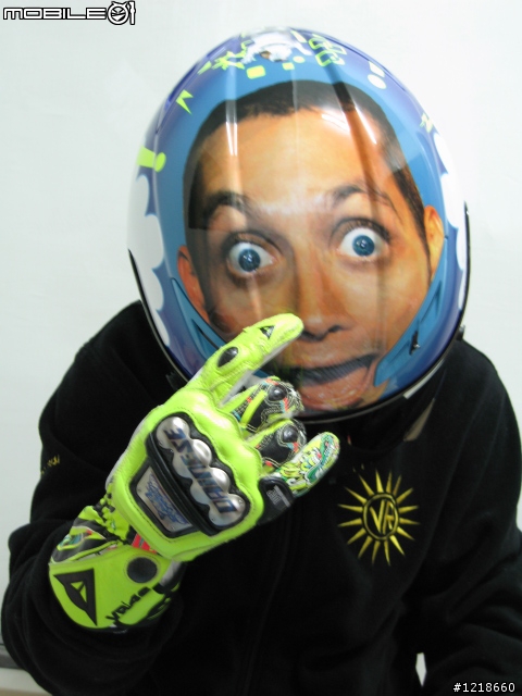 [開箱文] dainese replica valentino rossi  gloves
