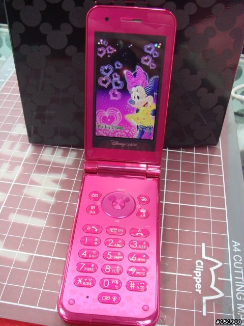 大小姐Hot Pink第2彈~Disney Mobile DM003SH by SHARP 開箱嚕!!!