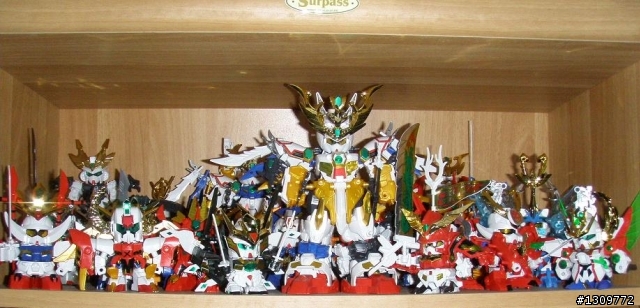 分享我的玩具櫃，大多是BB戰士、Gundam