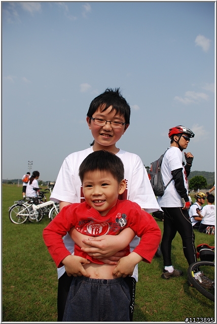 【照片】2009齊心抗結核之單車活動