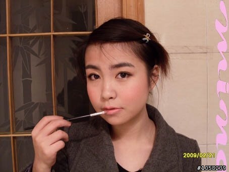 有圖.不一定是真相..果然是化妝前.化妝後.