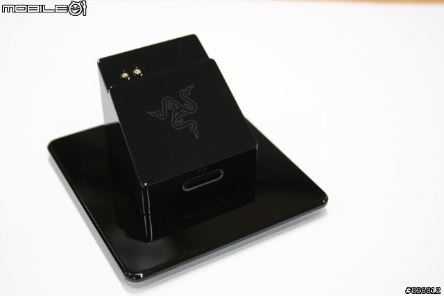 旗艦級兩棲電競滑鼠 - Razer Mamba (新增圖)