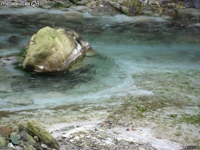 武荖坑林道適合闔家出遊，簡單OFF ROAD又可以玩水，還可以釣魚的地方。