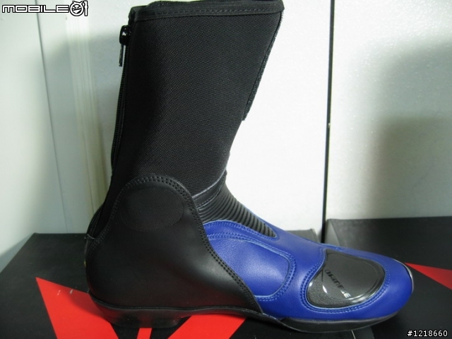[開箱文] replica valentino rossi dainese boots 08