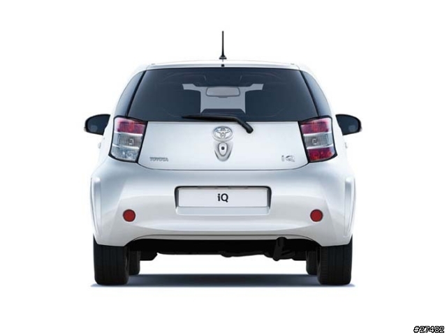 TOYOTA iQ