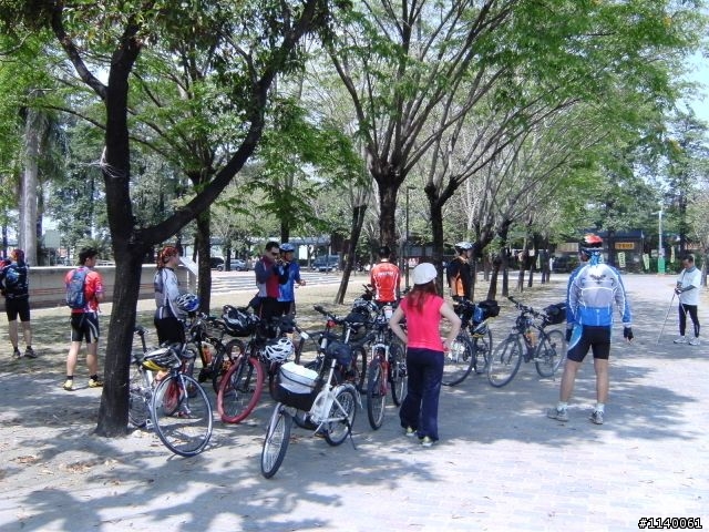 [遊記]3/28(六)鳳山→屏東內埔老街雙酒廠..郊遊行