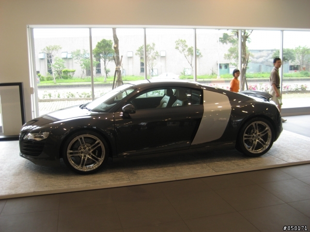 audi R8兩台車的第一次視覺接觸(圖多)