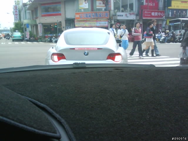 不知名的車