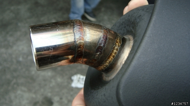 -耶!我把排氣管下修了喔