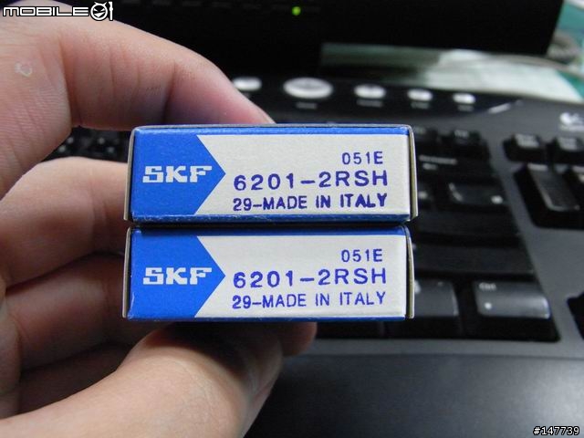 [更換]G-MAX200...更換前輪SKF軸承....