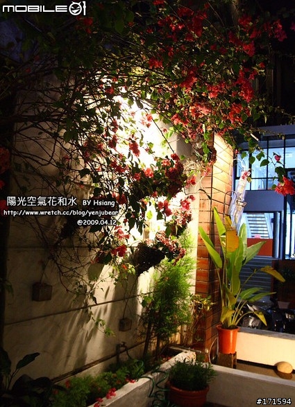 [景點] 陽光空氣花和水--台北東區地中海餐廳（圖多）