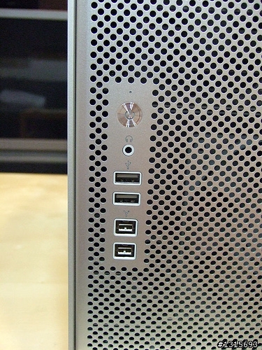 (圖多) 2009 年新版四核 Mac Pro 開箱分享