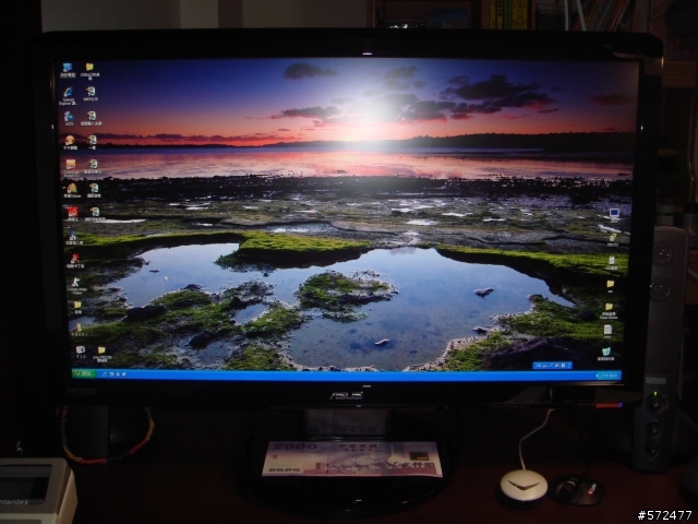 [業餘開箱] ASUS VH232H 華碩23吋寬