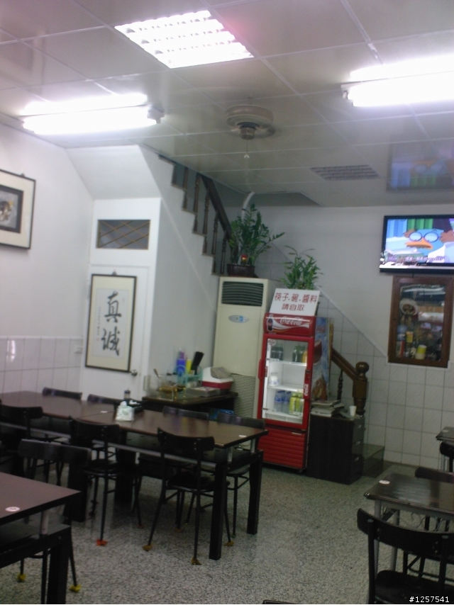 左營區：張奶奶牛肉麵(牛肉好吃)