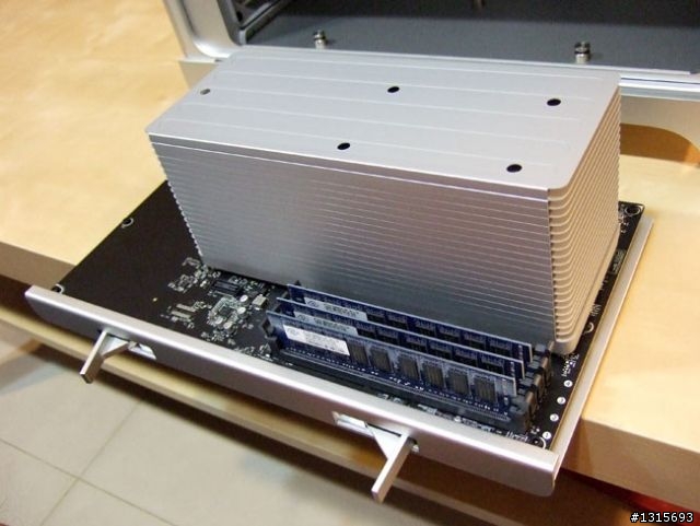 (圖多) 2009 年新版四核 Mac Pro 開箱分享