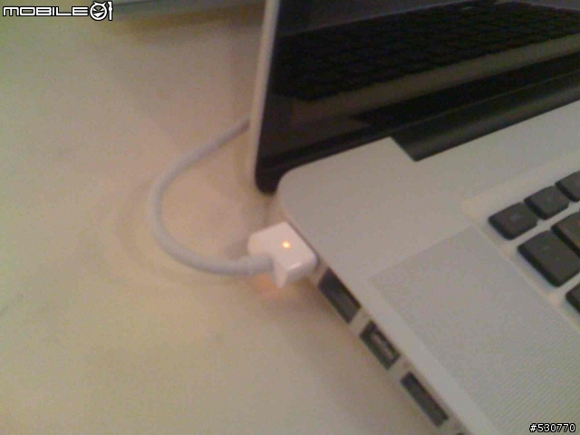 終於等到妳!!NEW Macbook Pro 17"蘋果開箱嘍!!