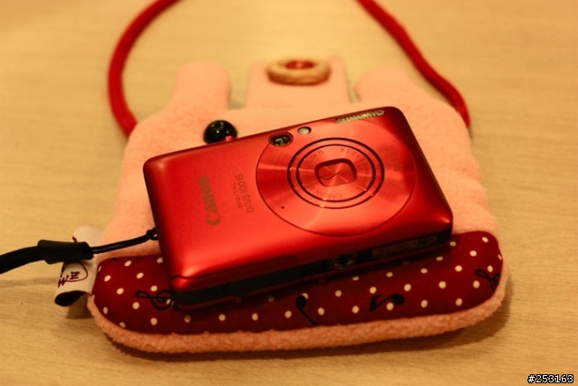 (分享) Canon IXUS 100IS 誰說Canon不懂時尚