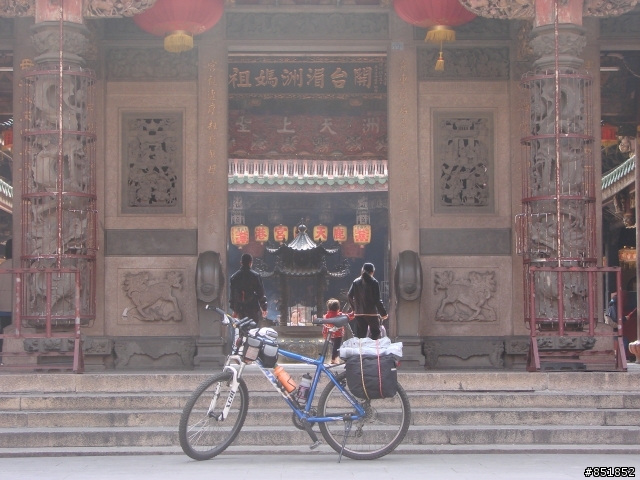 2009年3月15日，我和我的影子的順時針12天單車環島