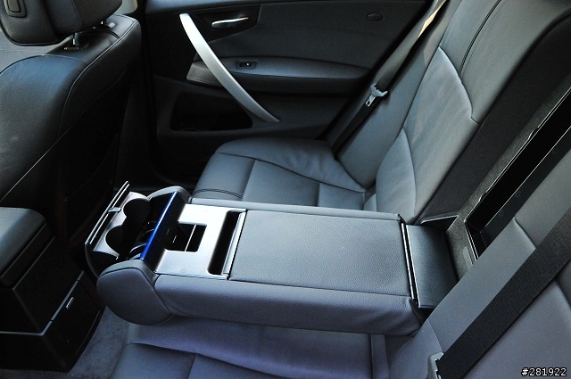 09年式X3 (E83) 開箱 （圖多小心）
