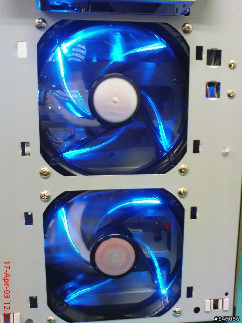 [過氣開箱]CoolerMaster 酷媽 BLUE LED 12CM鐮刀扇