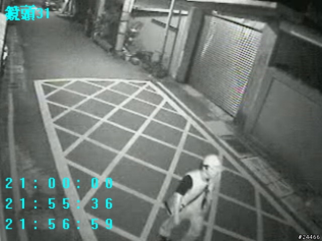 【緊急通報--請港友幫忙協尋】單車失竊--霧黑T3一台--- 4/29更新竊賊照片