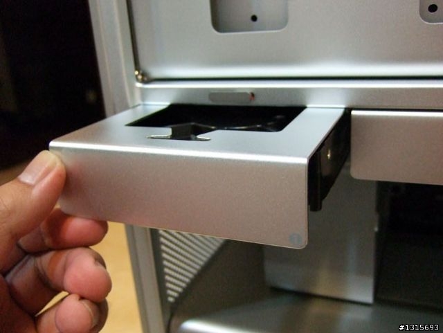 (圖多) 2009 年新版四核 Mac Pro 開箱分享