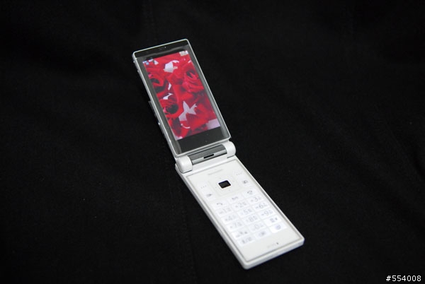 [開箱!!] 深白的魅惑 SHARP T923