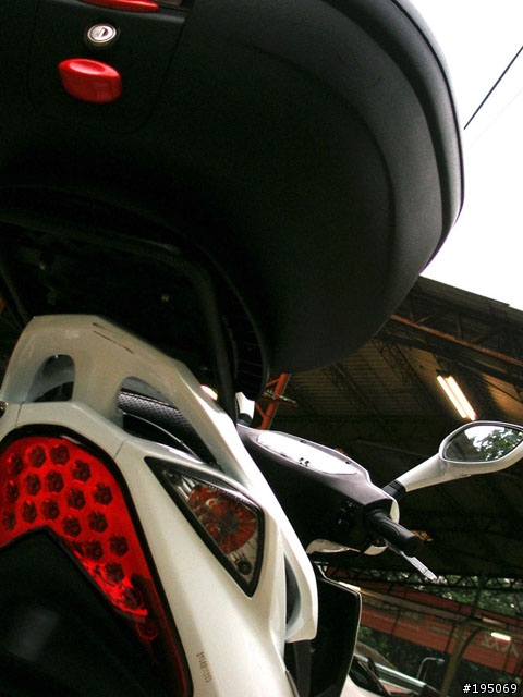 [分享] GSR Fi 上 Givi E350